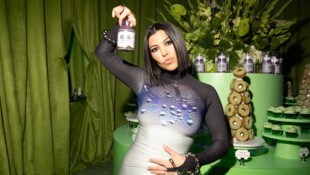 Kourtney Kardashian feiert mit ihrer Marke Lemme große Erfolge. Jetzt gibt‘s auch einen ...
