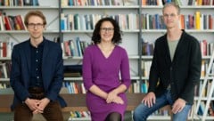 Die Wissenschafter Timo Frühwirth, Sandra Mayer und Helmut Neundlinger (v. li.) arbeiten den ...