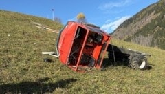 Der Motorkarren hatte sich beim Absturz überschlagen. 