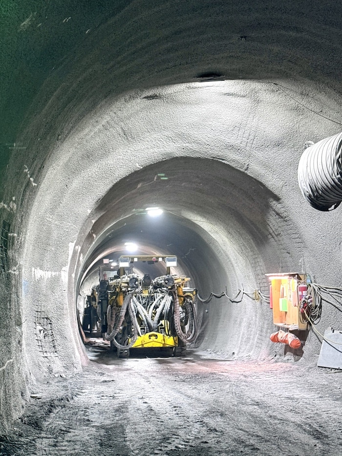 Die Arbeiten im Schmittentunnel laufen.