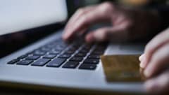 Die Täter verunsichern ihre Opfer und bieten dann Hilfe an