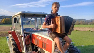 Nico Tausch begeistert Hunderttausende mit seiner Harmonika.