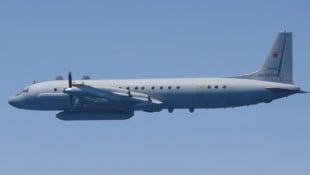Ohne Transponder unterwegs: Der russische Aufklärer wurde von polnischen Jets eskortiert.