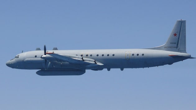 Ein Aufklärungsflugzeug vom Typ Iljuschin IL-20