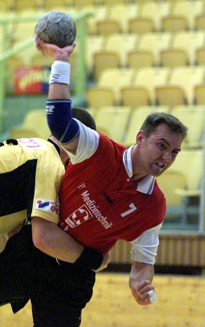 1999 erzielte Dittert sein 1000. Tor für Österreich gegen Spanien.