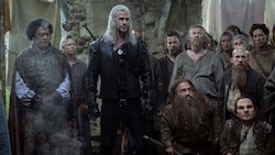 Eine Szene aus der neuen Staffel „The Witcher“ mit Liam Hemsworth.