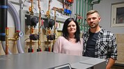 Julia Lugstein (33) und Dominik Huber (31) erfüllten sich den Traum von den eigenen vier Wänden, ...