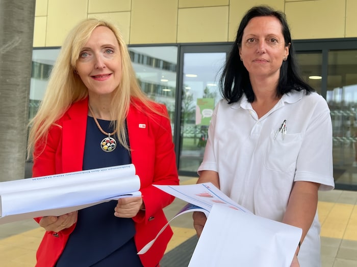 Rechtsexpertin Brigitte Ohr-Kapral mit Bianca Graf, der Vizepräsidentin der burgenländischen ...