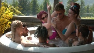 Im „Forsthaus Rampensau“ wird geflirtet, was das Zeug hält. Vor allem Daniel und Marvin haben es ...