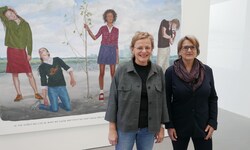 „Wir bieten eine starke Themenausstellung“, sagt Lentos-Chefin Hemma Schmutz (re.), im Bild mit ...