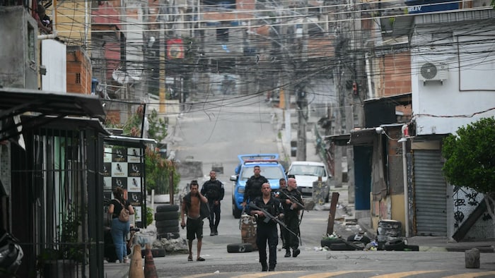 Auf den Straßen der Favelas herrschten bürgerkriegsähnliche Zustände.