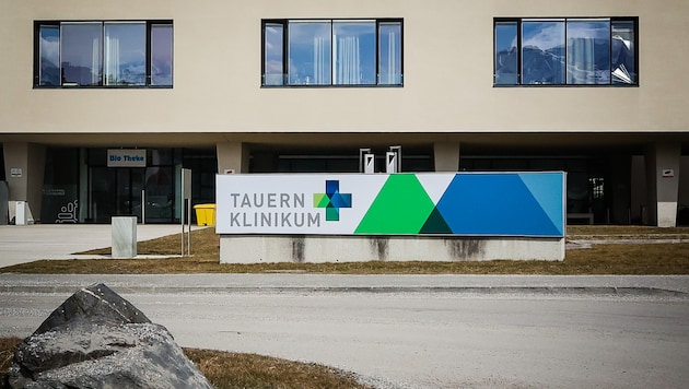 Vor dem Tauernklinikum ereignete sich der Vorfall.