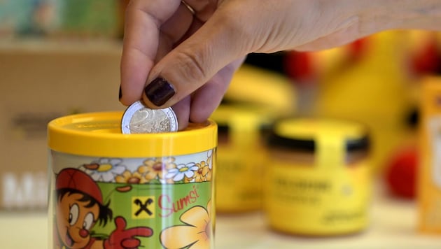 Viele Österreicherinnen und Österreicher legen von Jahr zu Jahr mehr Geld auf die Seite.