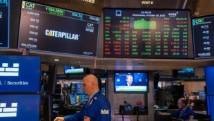 In der Früh lagen die Märkte im Plus, weil Anleger eine Senkung ihres Leitzinses erwarteten.