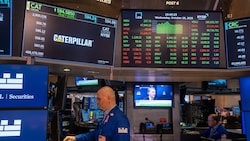 In der Früh lagen die Märkte im Plus, weil Anleger eine Senkung ihres Leitzinses erwarteten.