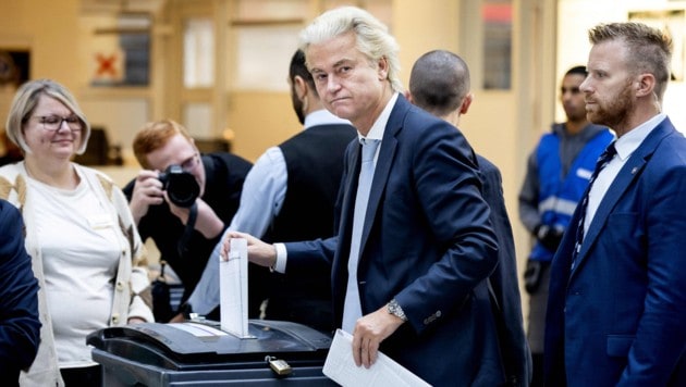 Hier gibt der Rechtspopulist Geert Wilders seine Stimme ab.