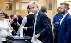 Hier gibt der Rechtspopulist Geert Wilders seine Stimme ab.