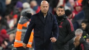 Arne Slot steckt mit seinen „Reds“ tief in der Krise.