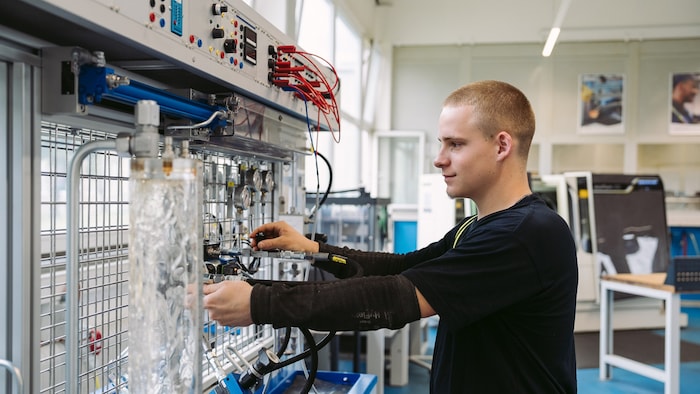 Die Abwechslung gehört beim Maschinenbautechniker zum Berufsalltag dazu.