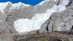Innerhalb weniger Minuten schlug die riesige Pulverwolke im Lager ein.