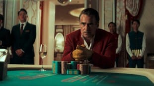 Colin Farrell in der Casino-Metropole Macau. Der edle Gentleman verwandelt sich im Lauf des ...