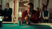 Colin Farrell in der Casino-Metropole Macau. Der edle Gentleman verwandelt sich im Lauf des ...