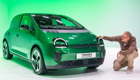 „Ich schau dir in die Augen, Kleiner.“ Stephan Schätzl bei der Vorstellung des neuen Renault ...