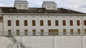 Mit eingeschmuggelten Handys wurde der Drogenhandel vom Gefängnis aus organisiert.