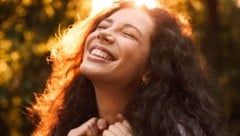 Was macht Menschen in Städten glücklicher? Darüber sprechen Verhaltensbiologin Elisabeth ...