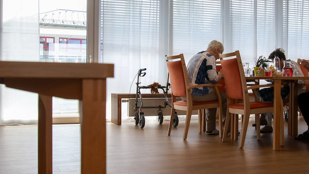 Immer mehr Menschen benötigen im Alter Pflege.