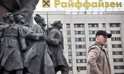 Hinter dem Lenin-Monument macht die RBI immer noch Geschäfte in Russland – auch, wenn der Anteil ...
