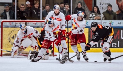 In Feldkirch lief für die Bulls um Kraus (M.) nichts zusammen.