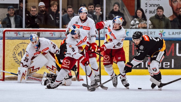 In Feldkirch lief für die Bulls um Kraus (M.) nichts zusammen.