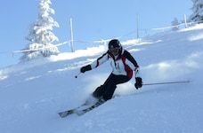 Für viele Skifahrer sagt der Hausverstand ohnehin schon, dass ein Helm sinnvoll wäre – nun wird ...