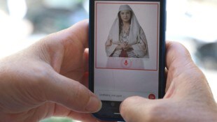 Den albanischen Bürgern ist Diella bereits bekannt: Sie „verwaltet“ die e-Albania-Plattform des ...