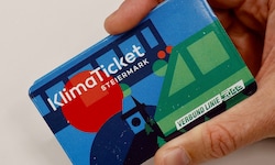 Im weiten Land nur online erhältlich, in der grünen Mark auch als „Kärtchen“ direkt vom ...