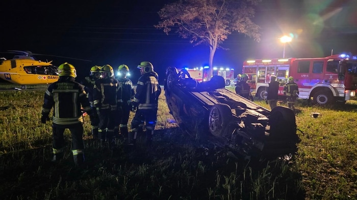 Rettungskräfte am Unfallort