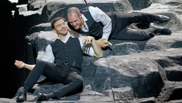 Verführer unter sich: Don Giovanni (Mattia Olivieri) und Leporello (Philippe Sly, re.).