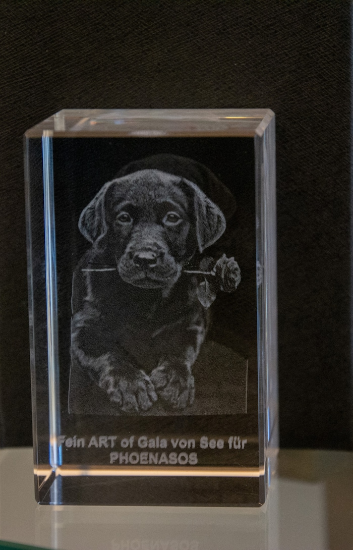 Ebenso in Glas eingraviert kann man ein Erinnerungsstück bekommen.