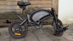 Ein richtiges Klapprad ist das DYU D3F nicht, nur der Lenker lässt sich einklappen. Damit wird ...