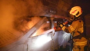 Unsere Feuerwehren übten für Löscheinsatz im Tunnel.