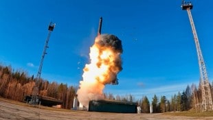 Putin propagiert immer wieder die Schlagkraft und vor allem auch die Reichweite seiner Raketen – ...