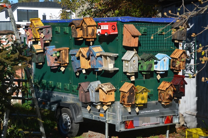 Mit diesem Anhänger ist Hiermann auf Märkten unterwegs.