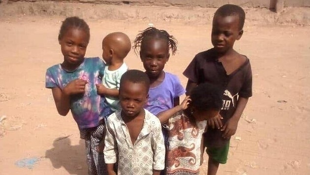 Fotos aus Westafrika: Helmut Hirtenlehner bekommt sie von internationalen Hilforganisationen, ...