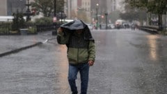 Über New York war am Donnerstag ein schweres Unwetter hinweggezogen. Zwei Menschen kamen ums ...