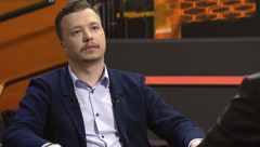 So zermürbt sieht der einstige Widerstandskämpfer heute aus.