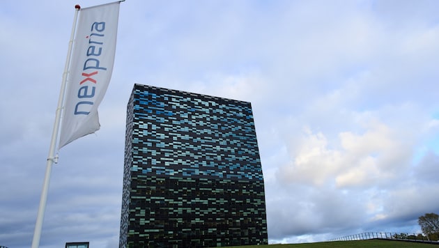 Nexperia gehörte einst zum Philips-Konzern und dessen Chip-Tochterunternehmen NXP. 2018 übernahm ...