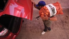 Millionen Amerikaner sind entweder auf staatliche Hilfen oder karitative Einrichtungen wie ...