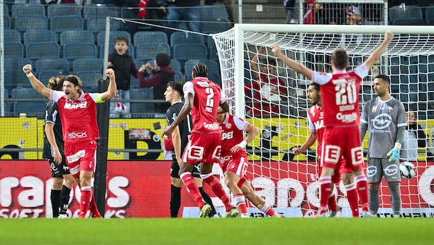 Der Jubel beim GAK nach dem ersten Sieg war riesengroß.