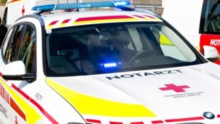 Der verletzte Lkw-Fahrer musste ins Spital gebracht werden. 